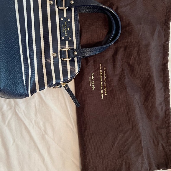 Like new Kate Spade handbag. Pristine condition. Navy and white stripe. - Picture 6 of 6